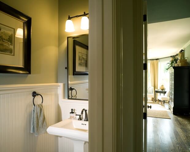 10 painting tips to make your small bathroom seem larger 10 painting tips to make your small bathroom seem larger